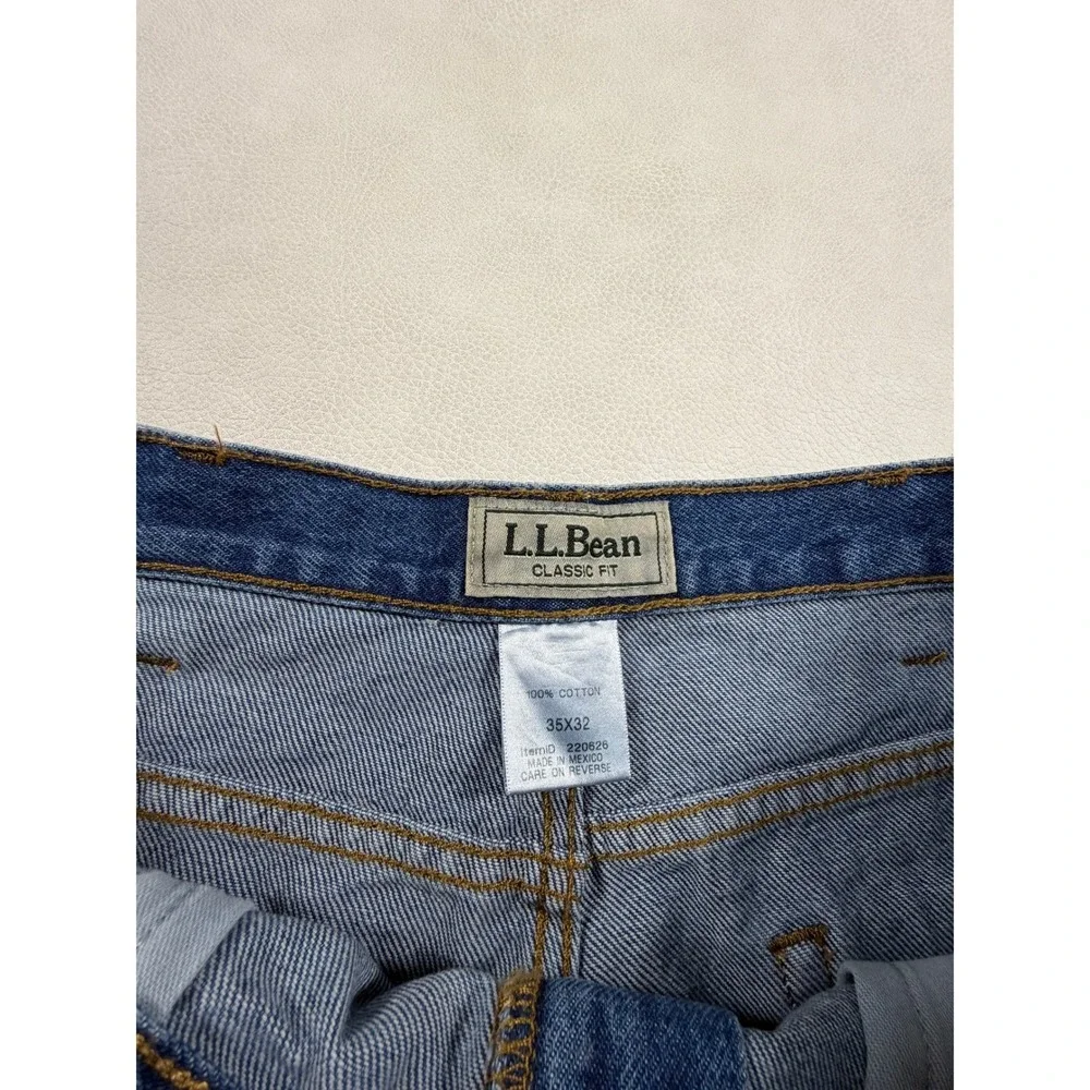 New LL Bean‎ Mens Classic Fit Jeans 35x32 Medium Wash Blue Denim Straight Leg